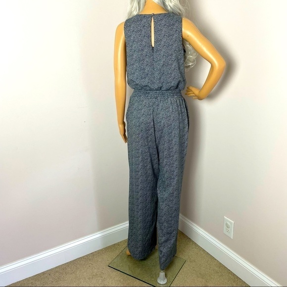 Vince Camuto Sleeveless Chevron Jumpsuit – Size Small - Picture 7 of 16
